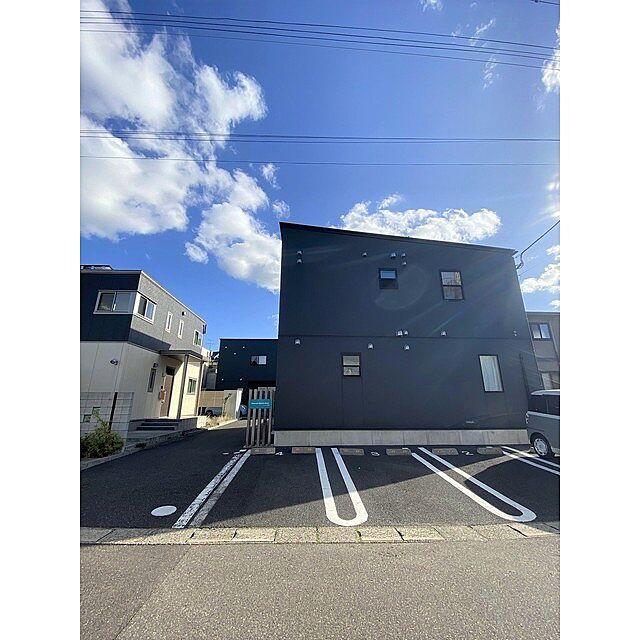 8 / 8