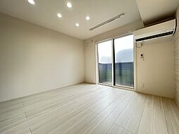 rekora 103 1階ワンルームのリビング/ダイニング