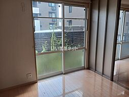 ヴァンデボヌール 102 1階1LDKのリビング/ダイニング