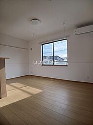 TエステートIII 107 1階1Kのリビング/ダイニング