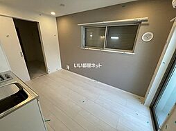 ホワイトベースII 102 1階1DKのリビング/ダイニング