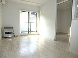 ローヤルハイツ月寒西 201 2階1LDKのリビング/ダイニング