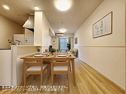 セントラル　ワンＢ 102 1階1LDKのリビング/ダイニング