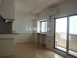 サンフロートIII 302 3階2LDKのリビング/ダイニング