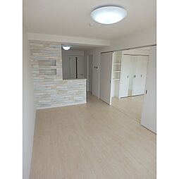 Comfortia 302 3階1LDKのリビング/ダイニング