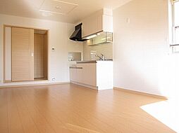 サニーデイ・コート　Ａ 201 2階2LDKのリビング/ダイニング