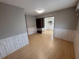 阪急宝塚本線 蛍池駅 徒歩7分の賃貸アパート 3階1LDKのリビング/ダイニング