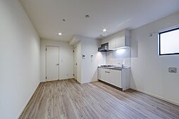 Fiore 川越新宿町(フィオーレカワゴエアラジュクマチ) 201 2階1LDKのリビング/ダイニング