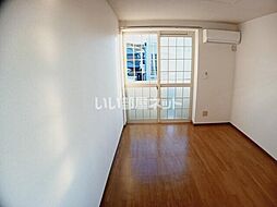 ローズデール 203 2階2DKのリビング/ダイニング