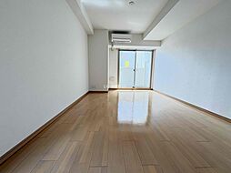 カスタリア三宮 1008 10階ワンルームのリビング/ダイニング