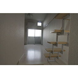 フラームシンフォニー 201 2階1Kのリビング/ダイニング