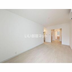 ＡＴＲＥＮ　ＤＥＵ 201 2階ワンルームのリビング/ダイニング