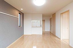 アンソレイユ　B棟 105 1階1LDKのリビング/ダイニング