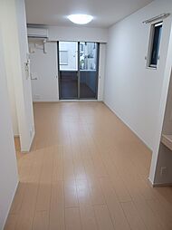 リバーフロント山手II 101 1階1LDKのリビング/ダイニング