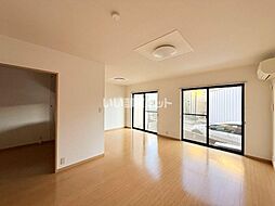 イーグレット4 2 1階3LDKのリビング/ダイニング