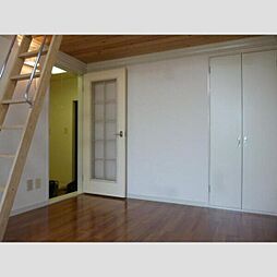 レオパレス三百人町 104 1階1Kのリビング/ダイニング