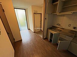 グランブルー中山手 202 2階1Kのリビング/ダイニング