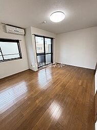 ロイヤルシャトーII 106 1階1Kのリビング/ダイニング