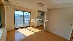 ヴァンヴェストＡ 201 2階1LDKのリビング/ダイニング