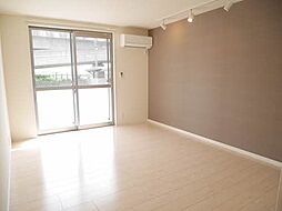 メゾン　ド　モンクール 104 1階ワンルームのリビング/ダイニング