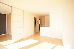 東武伊勢崎線 太田駅 4.4kmの賃貸アパート 1階2LDKのリビング/ダイニング