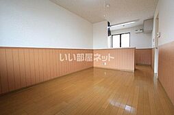 ロイヤルコート弐番館 211 2階2DKのリビング/ダイニング