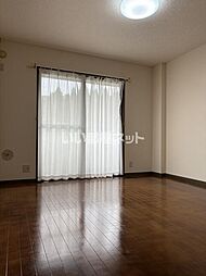 エバールミナス 301 3階2DKのリビング/ダイニング