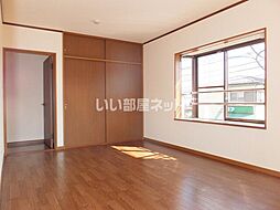 トラスト鈴木 202 2階2DKのリビング/ダイニング