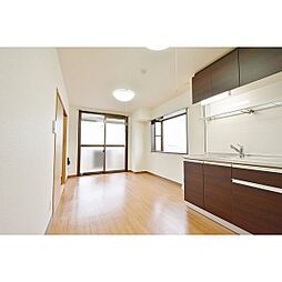 ファミーユ鎌倉 305 3階2LDKのリビング/ダイニング