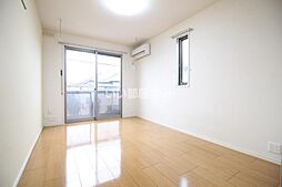 ヴィクトワール 202 2階1Kのリビング/ダイニング