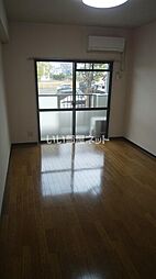 アルトゥーラケルコス 403 4階1Kのリビング/ダイニング