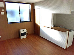 アヴニールデゼル 201 2階1LDKのリビング/ダイニング