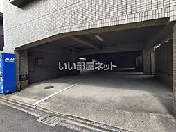 8 / 13