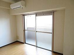 グローリ 0505 5階1DKのリビング/ダイニング