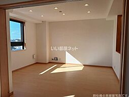 鳥生レジデンスI 102 1階2LDKのリビング/ダイニング