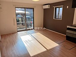 近江鉄道近江本線 五箇荘駅 徒歩30分の賃貸アパート 1階1LDKのリビング/ダイニング