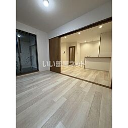 クレスト高安町南 2階1LDKのリビング/ダイニング