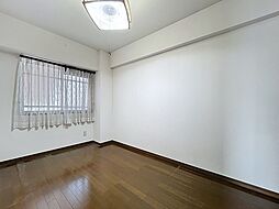 ラ・セーヌ北田町 605 6階4LDKのリビング/ダイニング