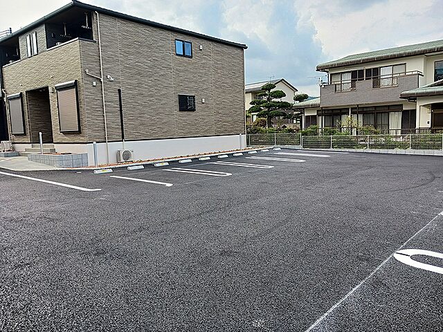 13 / 18