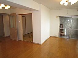 サーパス己斐西町 505 5階3LDKのリビング/ダイニング