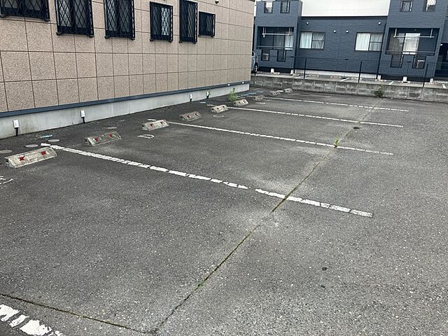 6 / 8