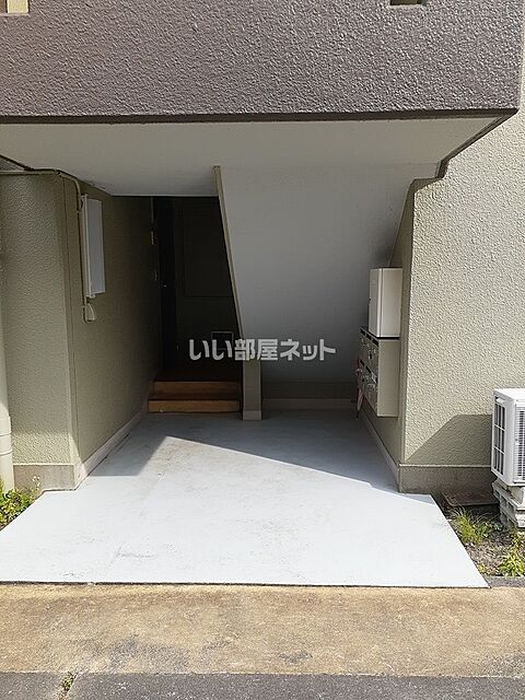 6 / 12