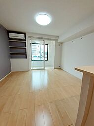 ＢＥＳＴ　ＨＯＵＳＥ　VI 105 1階ワンルームのリビング/ダイニング