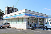 【コンビニエンスストア】ローソン佐賀伊万里駅前店まで589ｍ