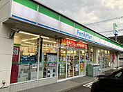 【コンビニエンスストア】ファミリーマート愛宕4丁目店まで44ｍ