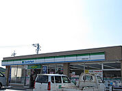 【コンビニエンスストア】ファミリーマート 伊賀青山町店まで365ｍ