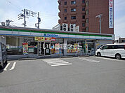 【コンビニエンスストア】ファミリーマート 豊橋花中店まで685ｍ
