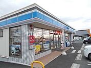 【コンビニエンスストア】ローソン 土浦神立中央五丁目店まで887ｍ