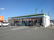 【コンビニエンスストア】ファミリーマート 豊川上野店まで1005ｍ