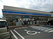 【コンビニエンスストア】ローソン楠木町一丁目店まで764ｍ